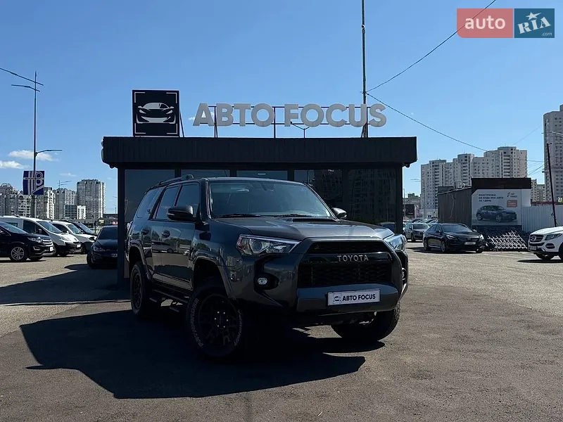 toyota 4runner sr 2019 — Звіт по VIN