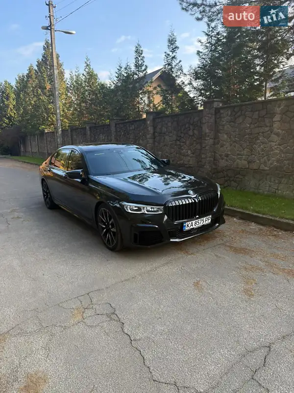 bmw 740i 2018 — VIN Report